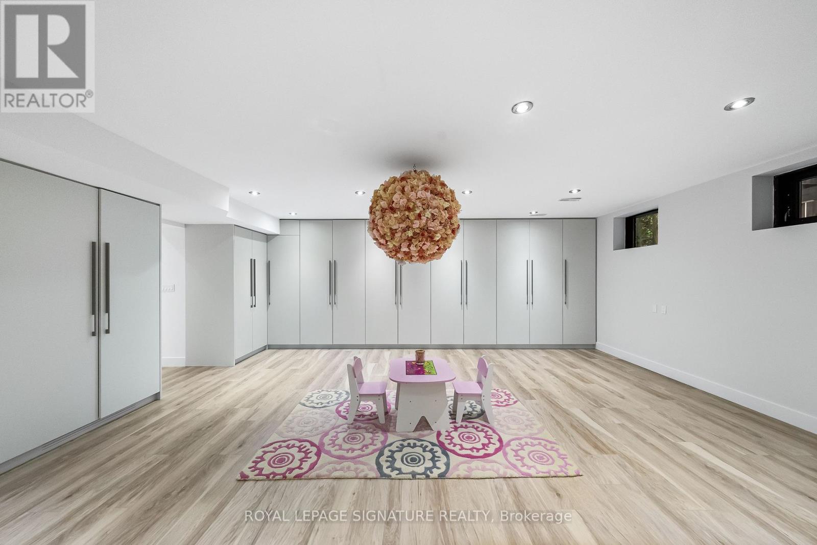 17 Nesbitt Drive Property Photo 28