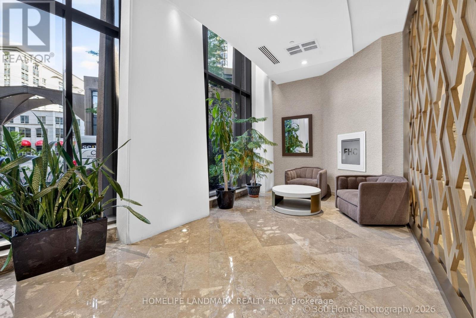 829 - 15 Northtown Way Property Photo 4