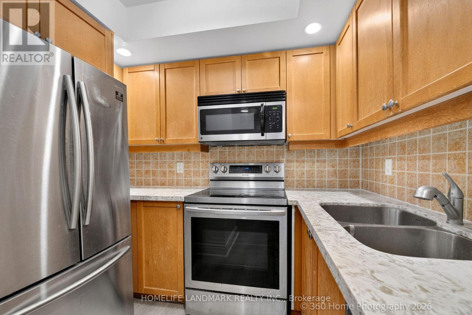 829 - 15 Northtown Way Property Photo 6