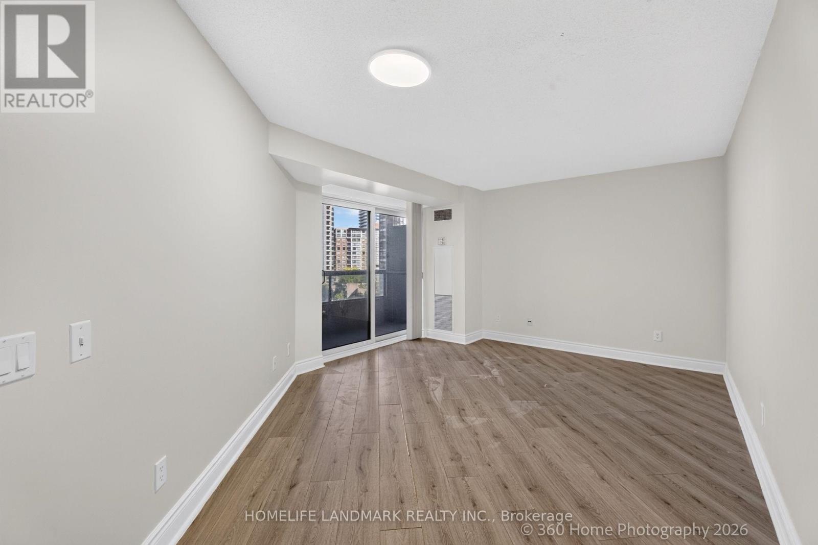 829 - 15 Northtown Way Property Photo 11