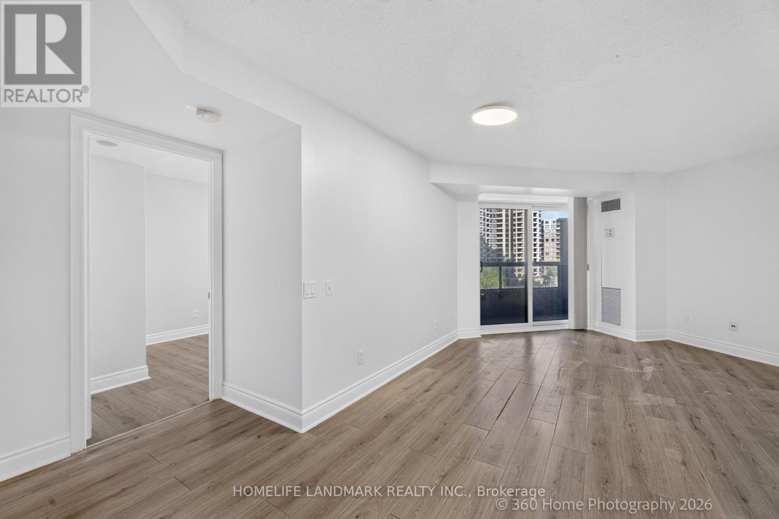 829 - 15 Northtown Way Property Photo 18