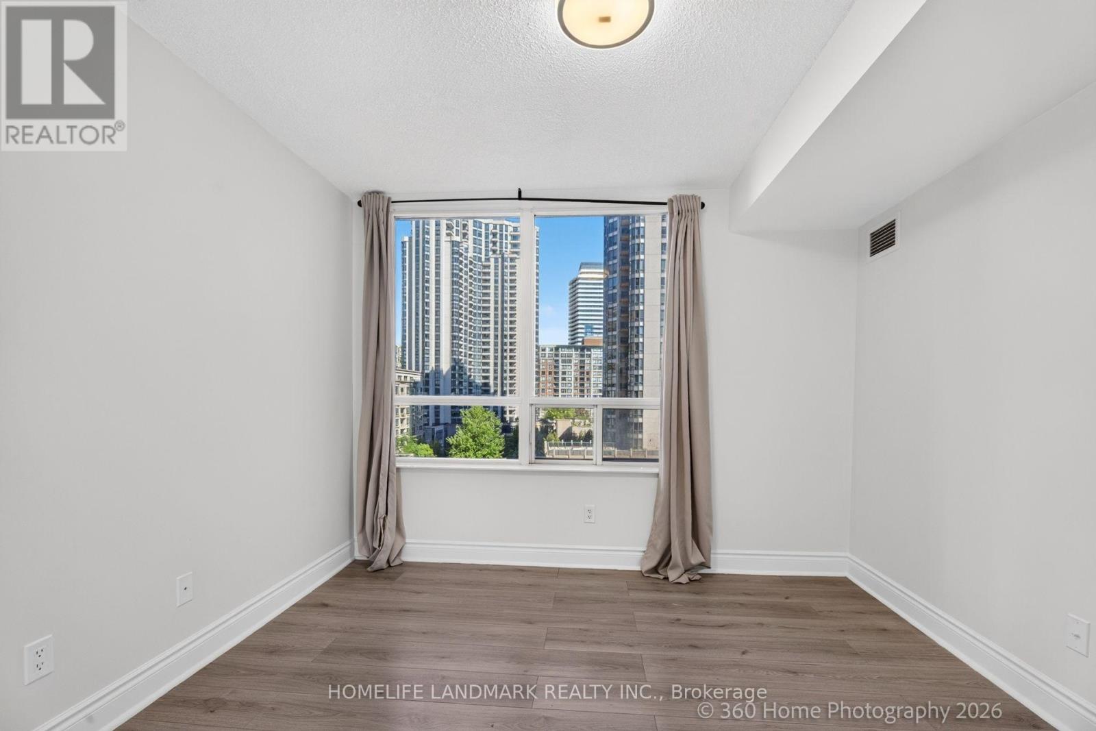 829 - 15 Northtown Way Property Photo 21