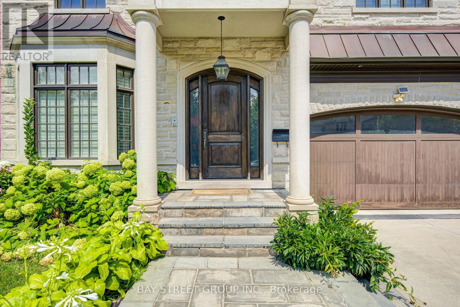 154 Munro Boulevard Property Photo 3