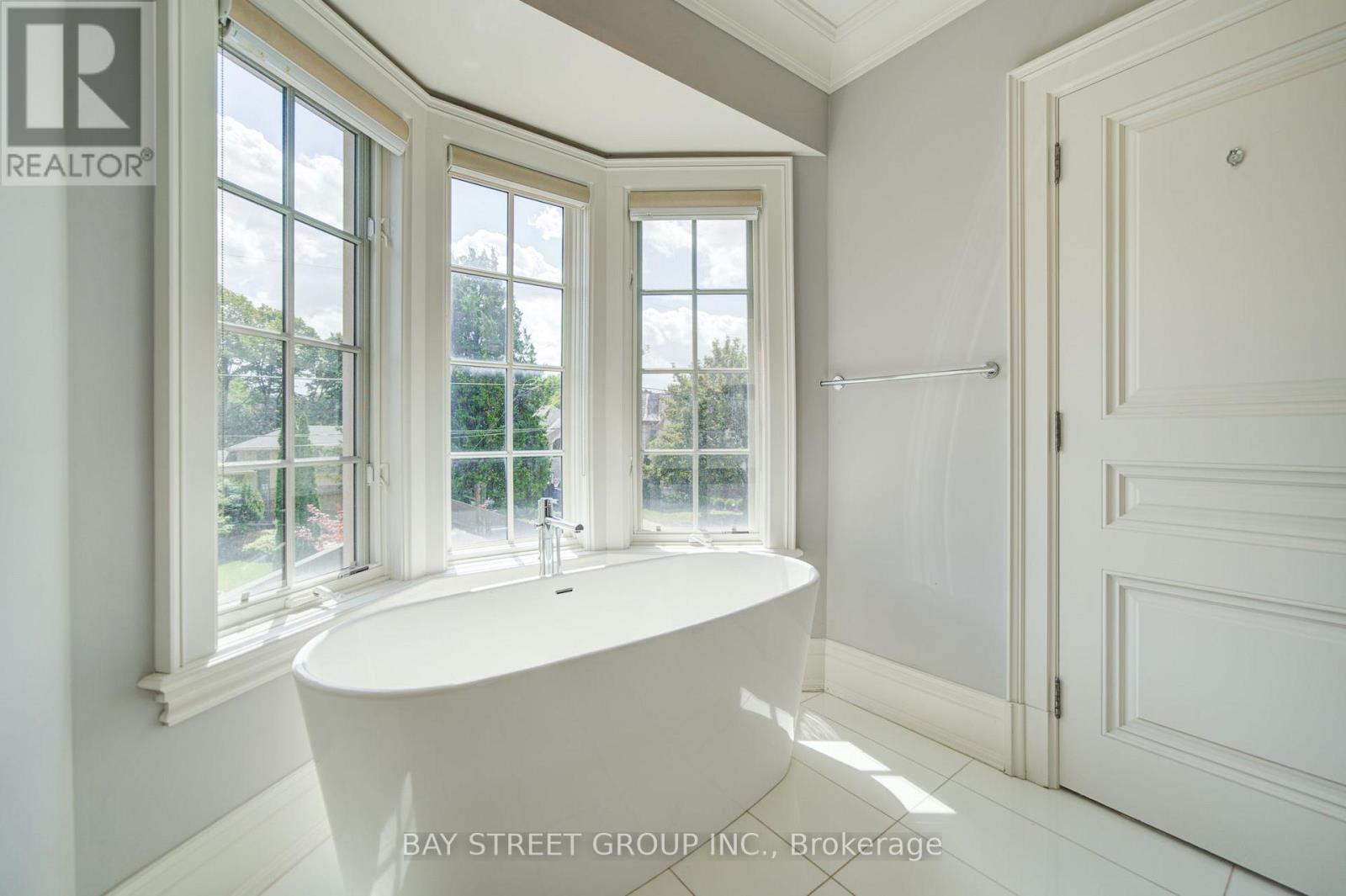 154 Munro Boulevard Property Photo 24