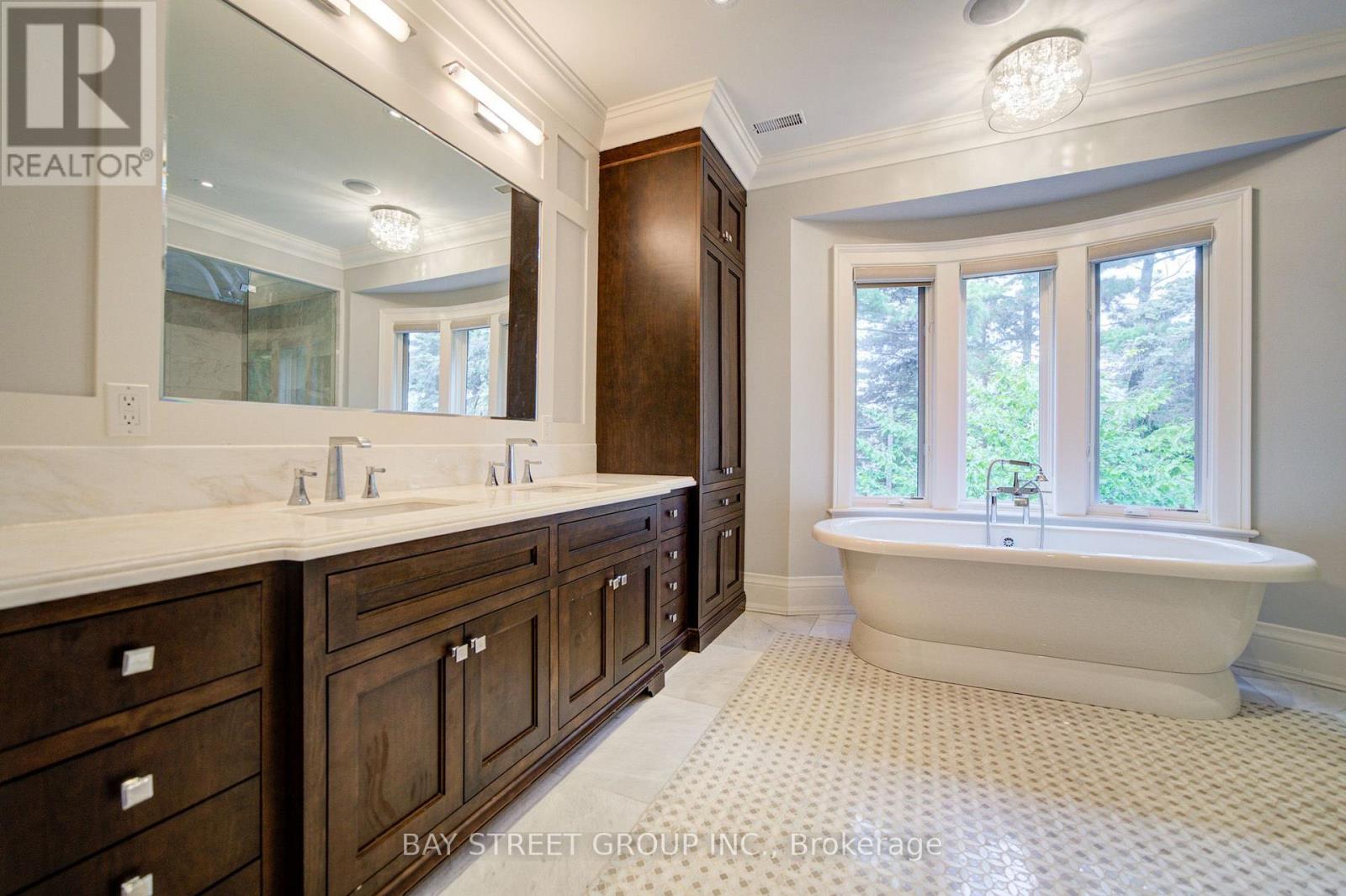 154 Munro Boulevard Property Photo 33