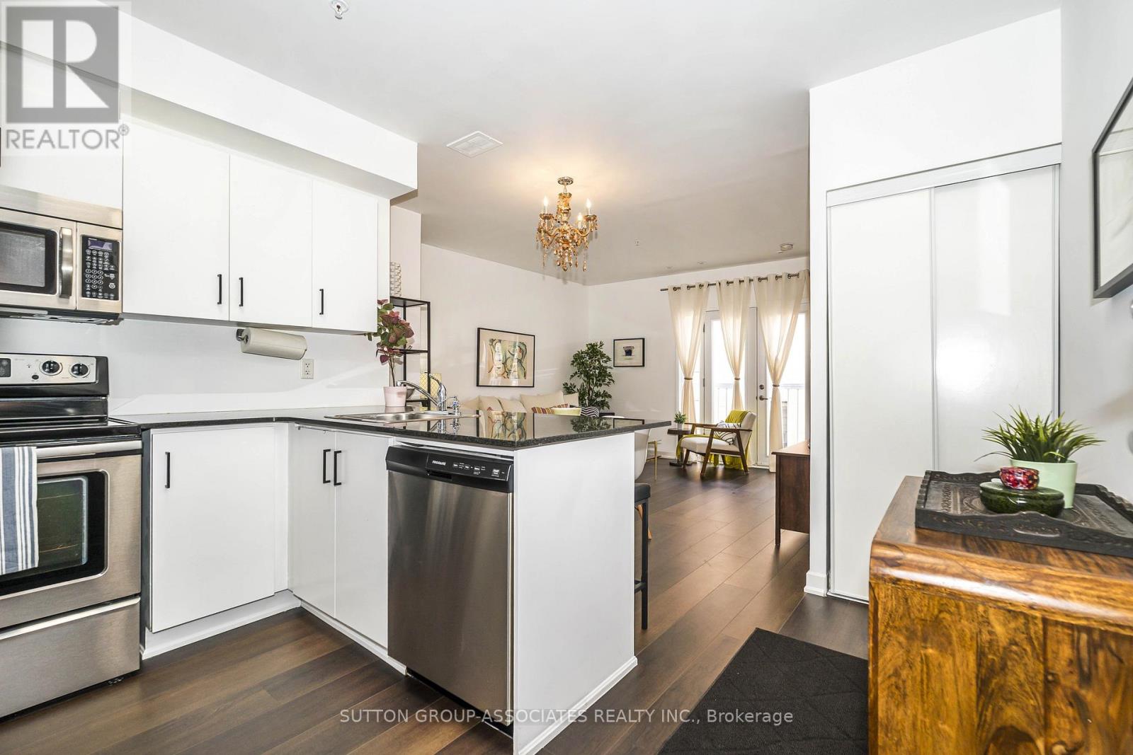 Ph7 - 539 Jarvis Street Property Photo 3