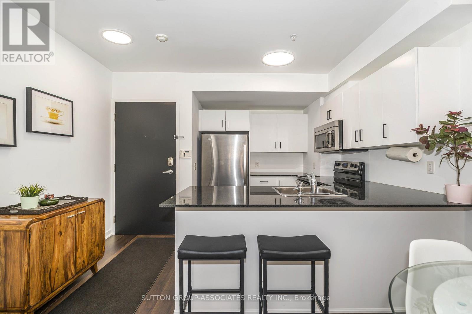 Ph7 - 539 Jarvis Street Property Photo 4