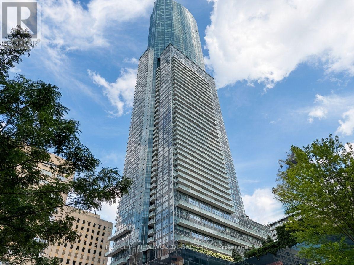 6101 - 388 YONGE STREET Property Photo 1