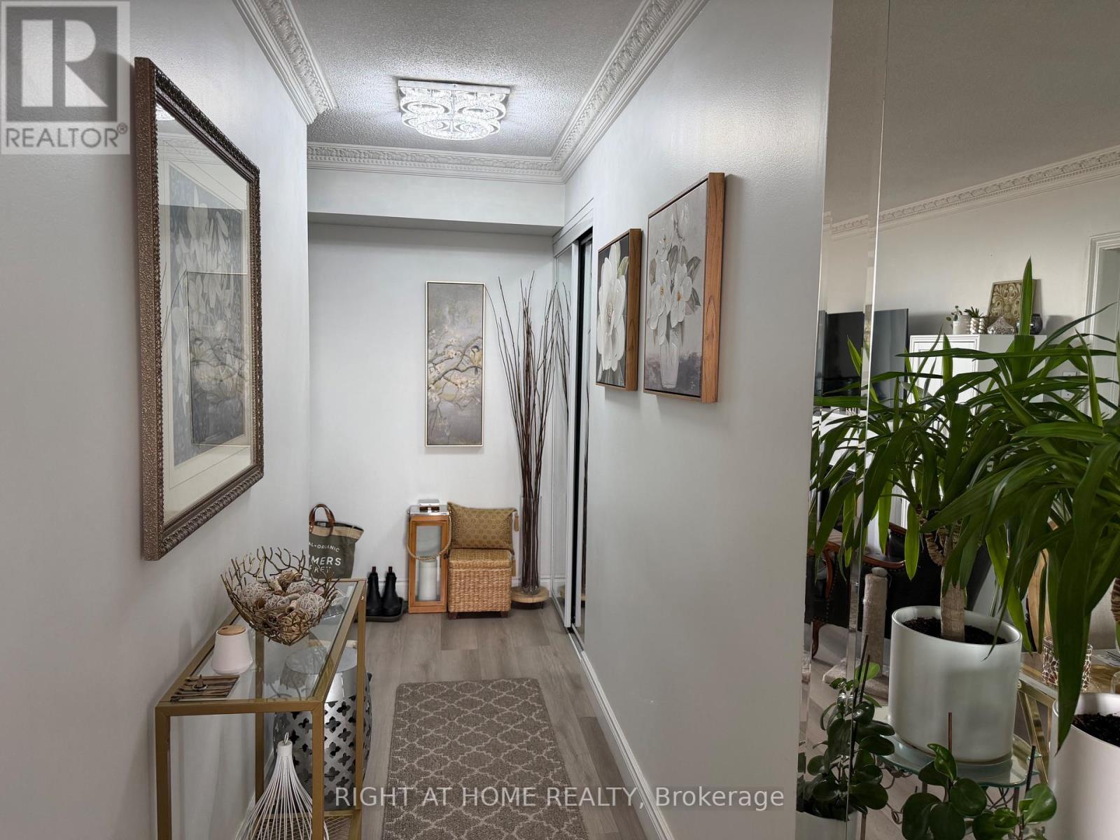 706 - 1881 Jane Street Property Photo 6