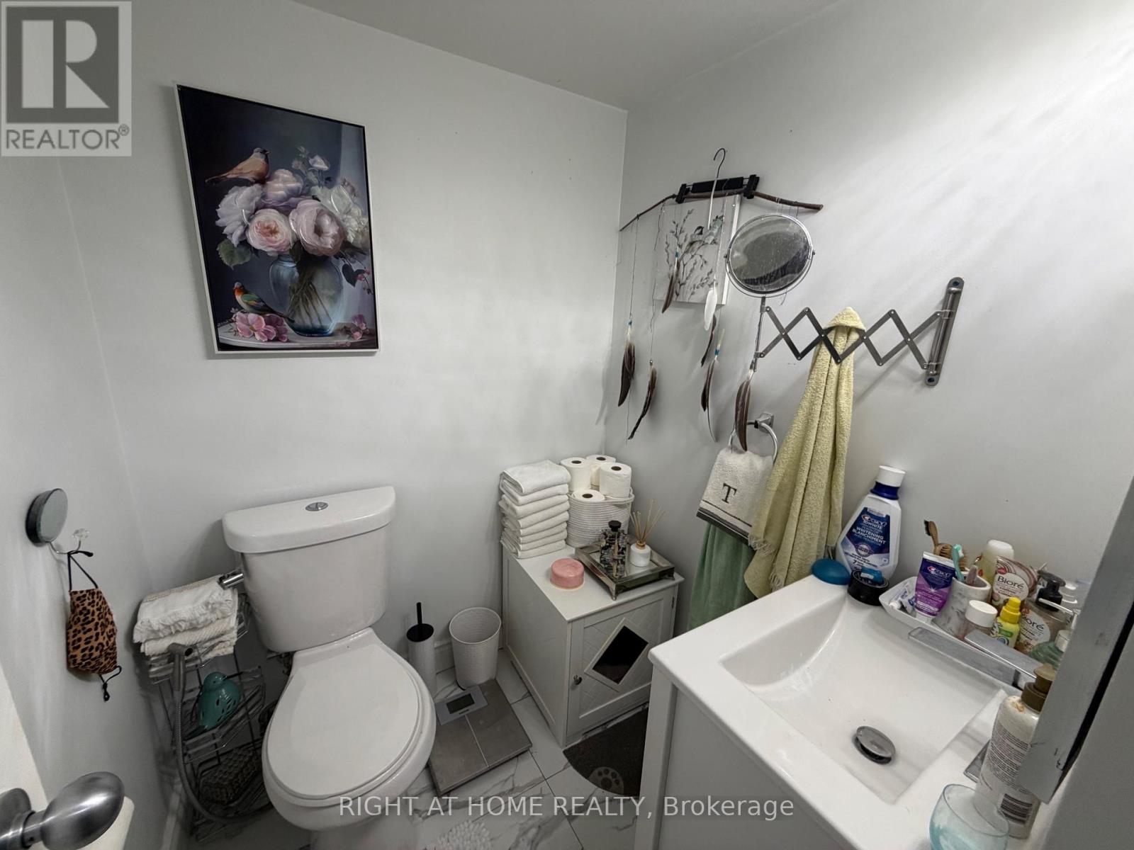 706 - 1881 Jane Street Property Photo 26