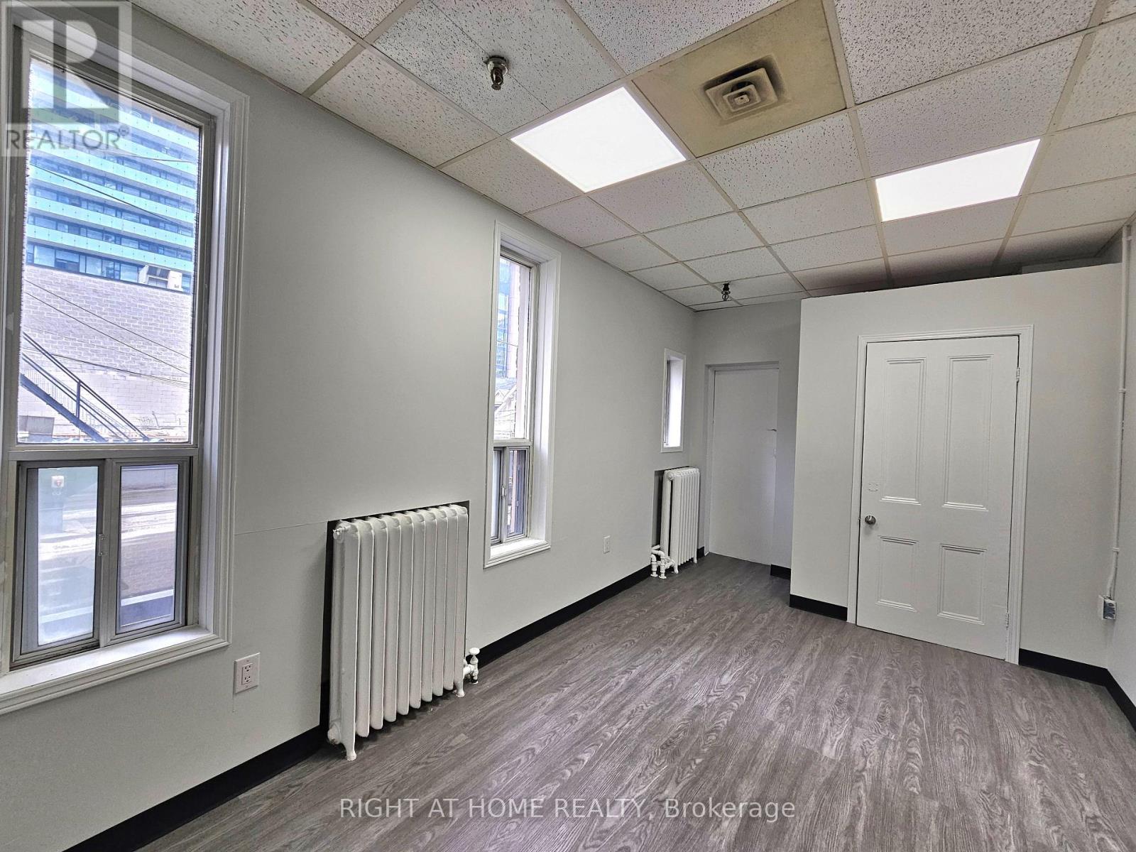 2 - 516 Yonge Street Property Photo 18