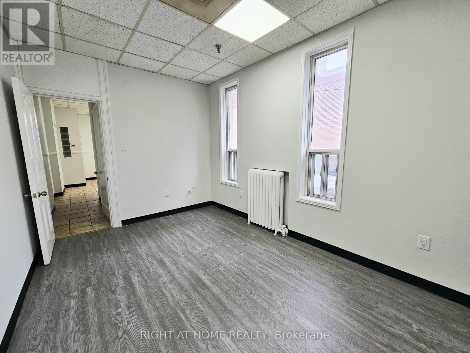 2 - 516 Yonge Street Property Photo 20