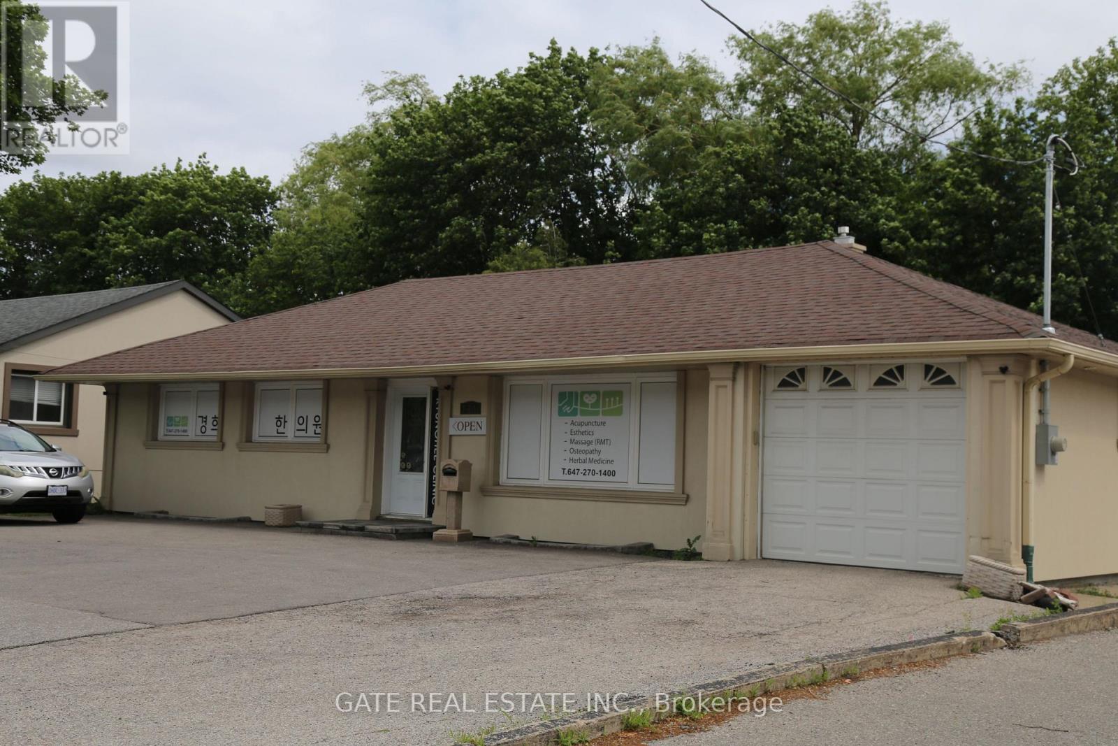 271 FINCH AVENUE W