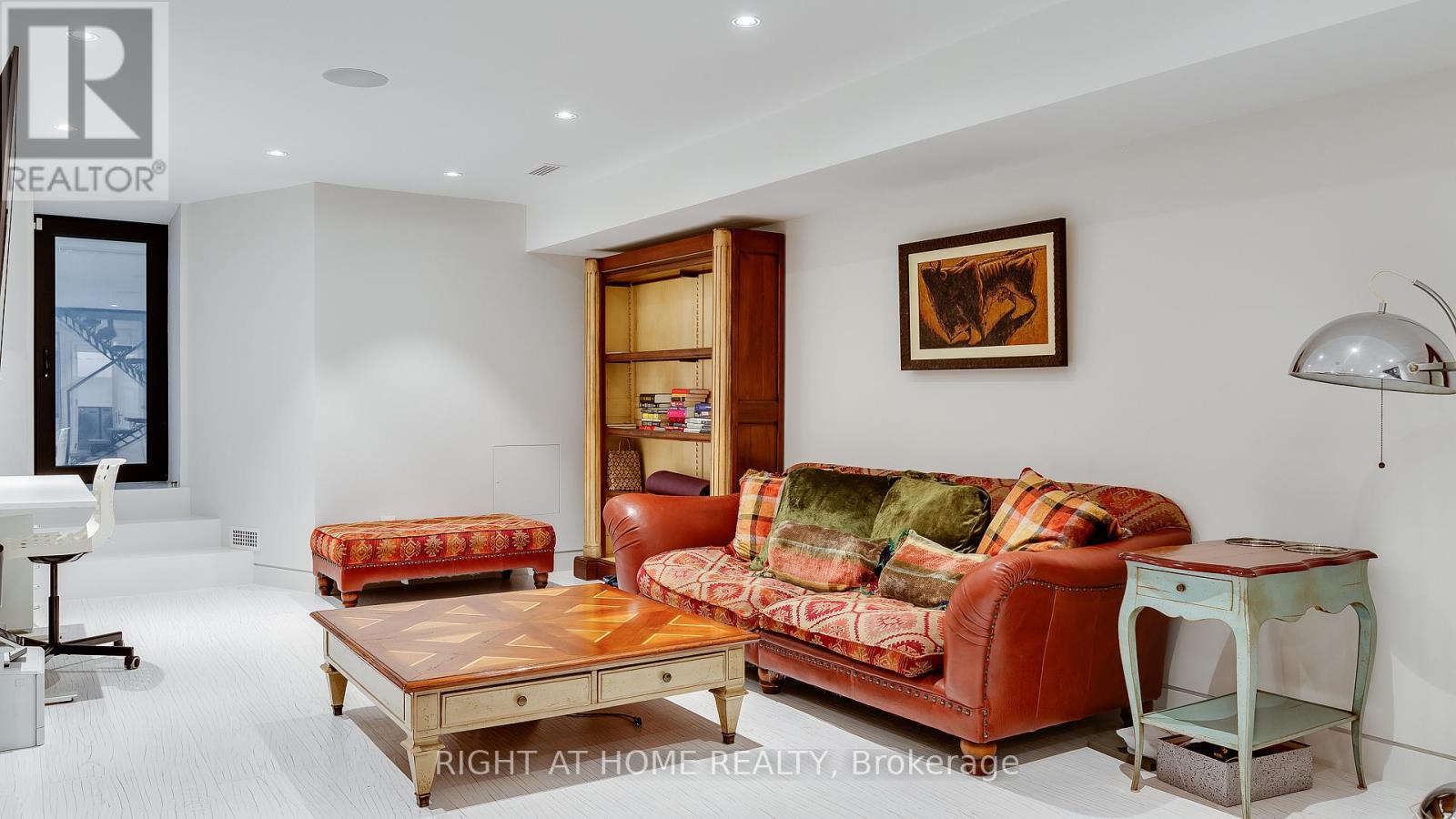 53 Hazelton Avenue Property Photo 38