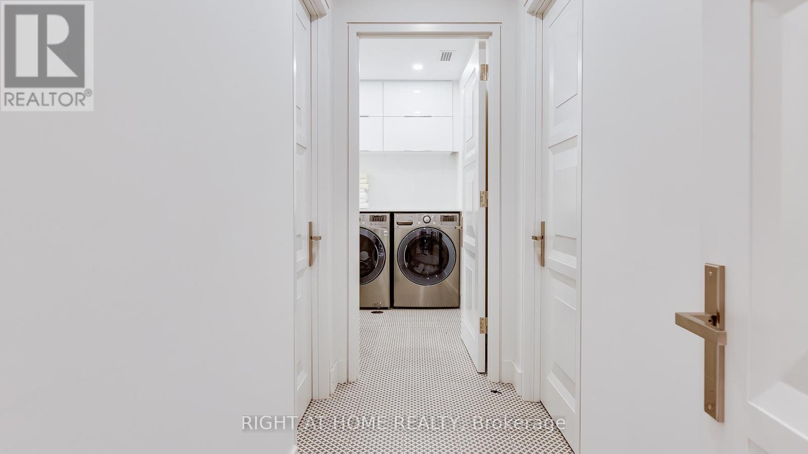 53 Hazelton Avenue Property Photo 40