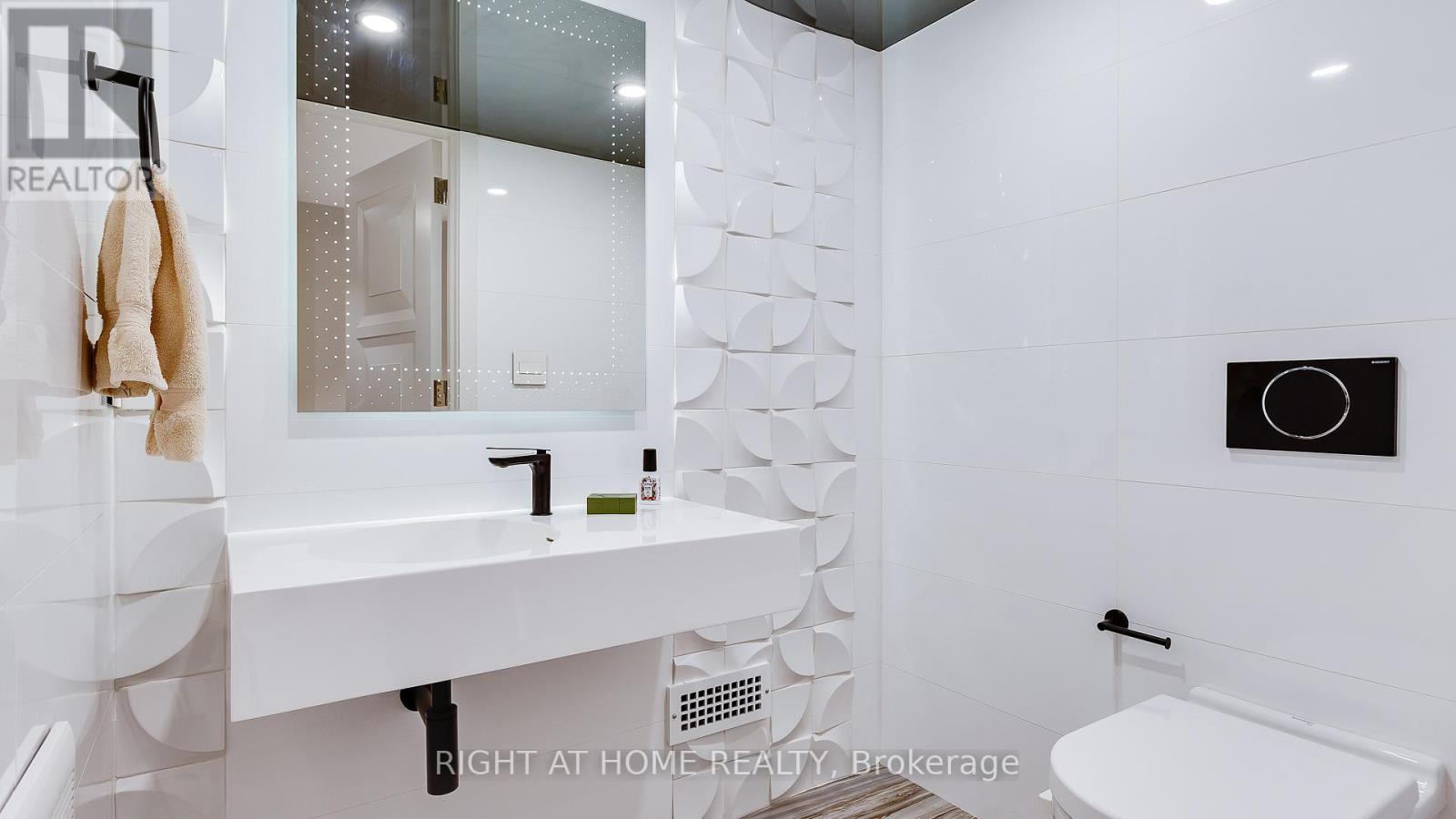 53 Hazelton Avenue Property Photo 41