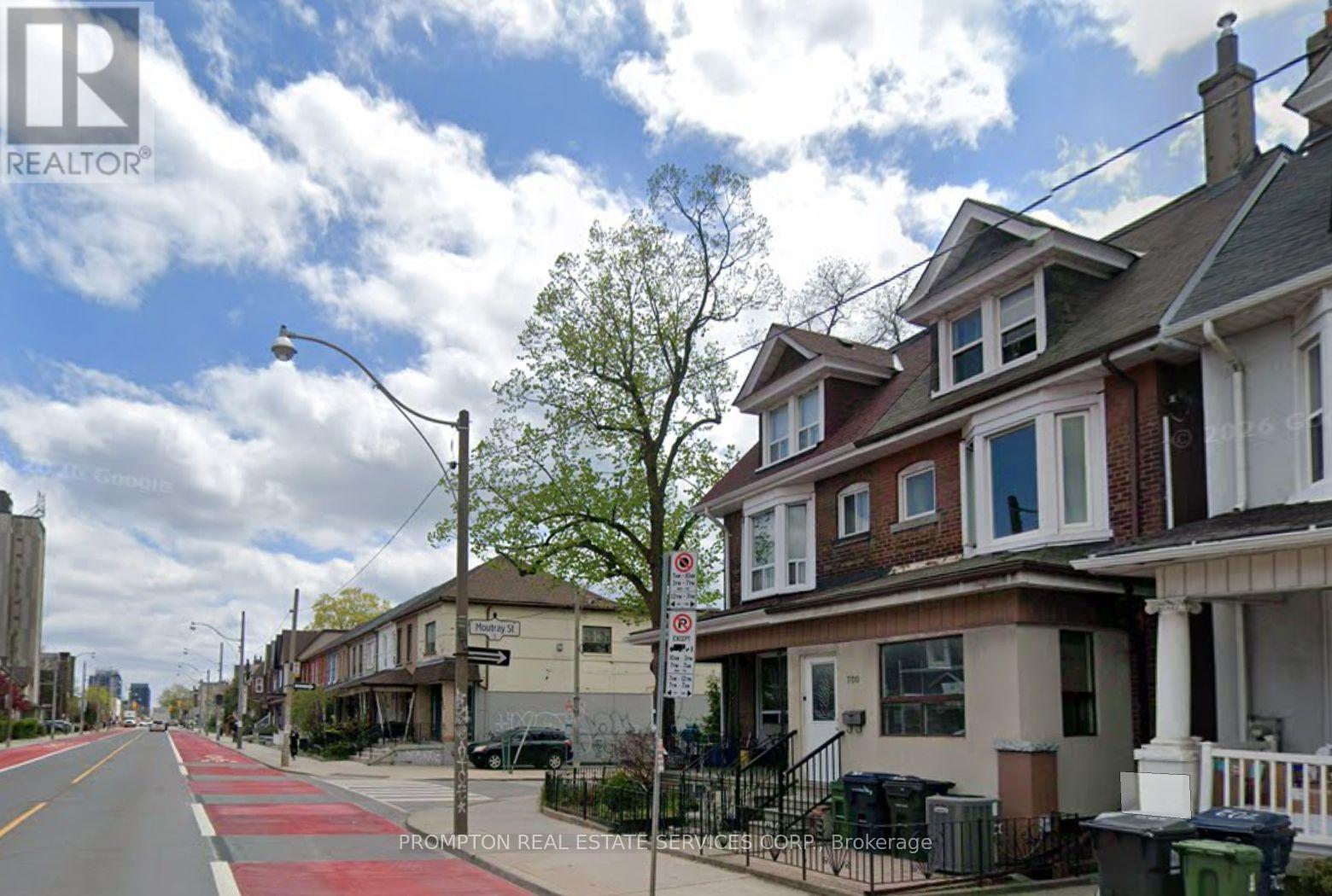 700 DUFFERIN STREET