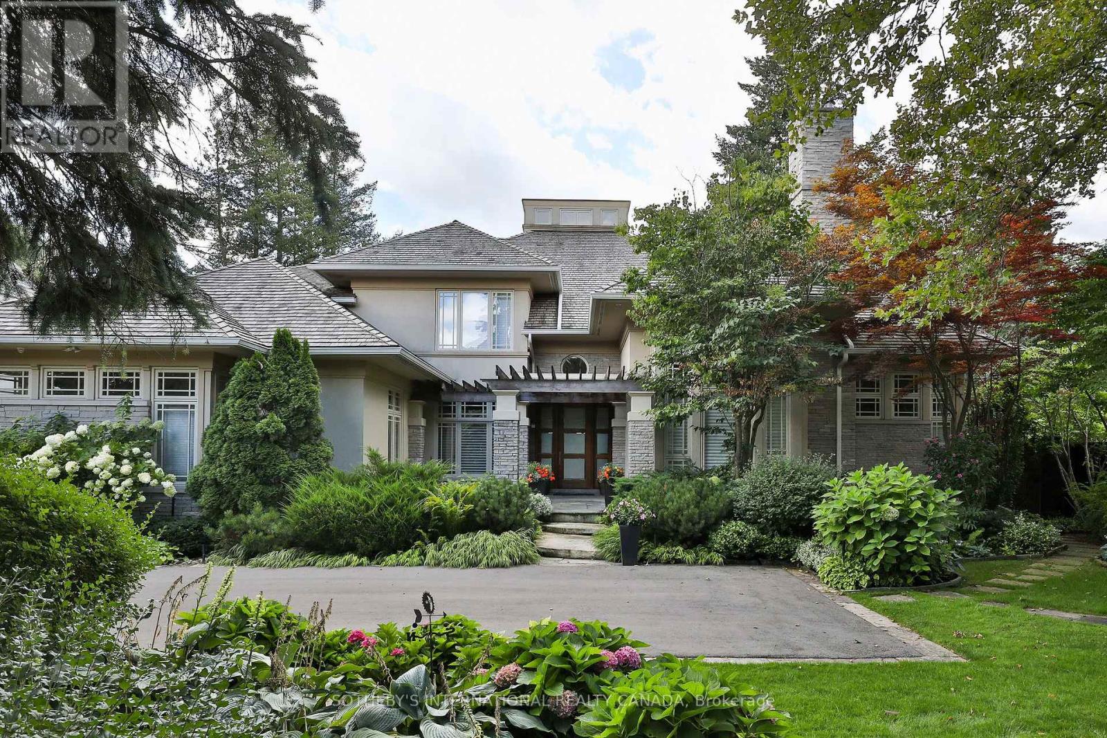 23 COUNTRY LANE Property Photo 1