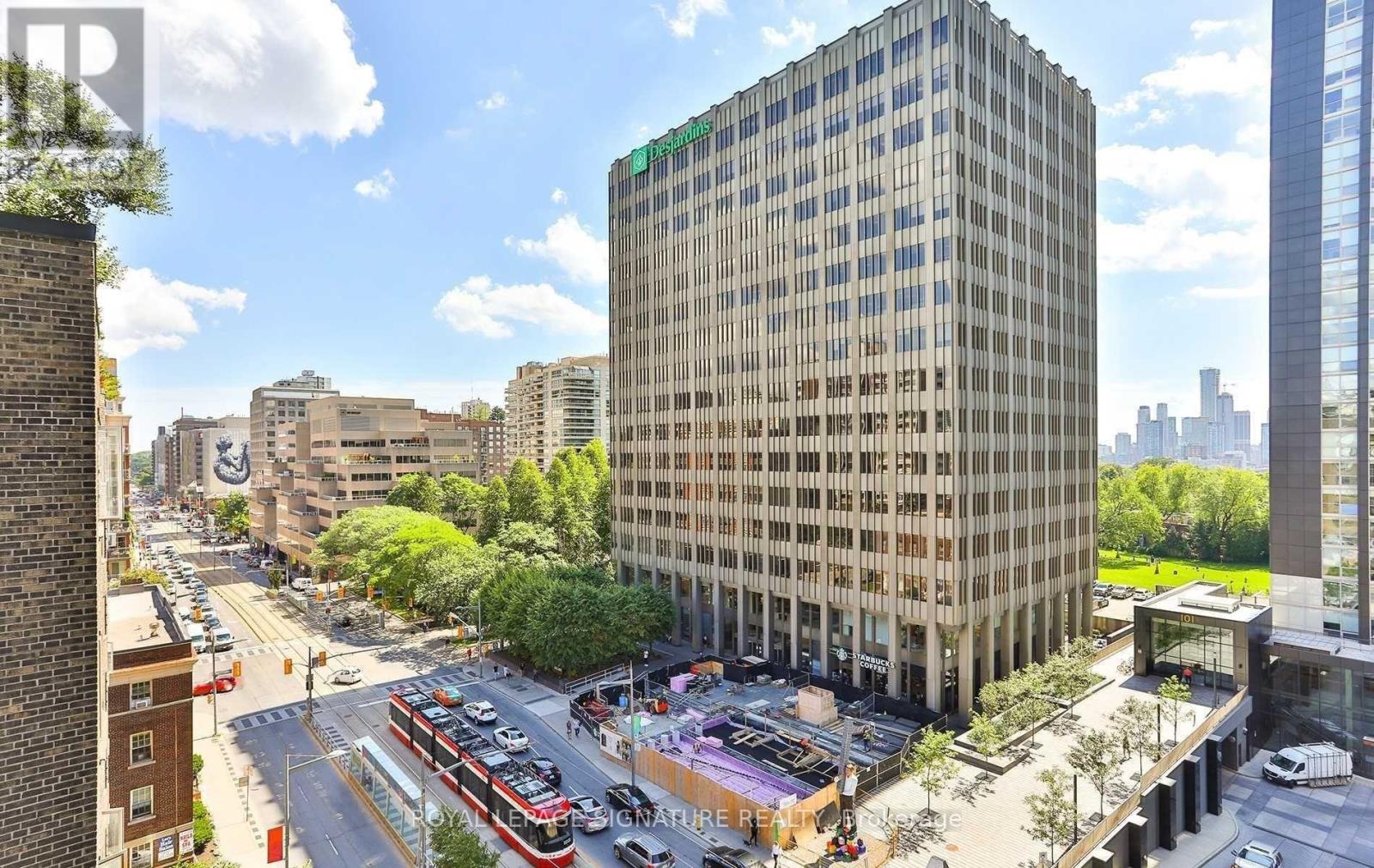 802 - 111 St Clair Avenue W Property Photo 1