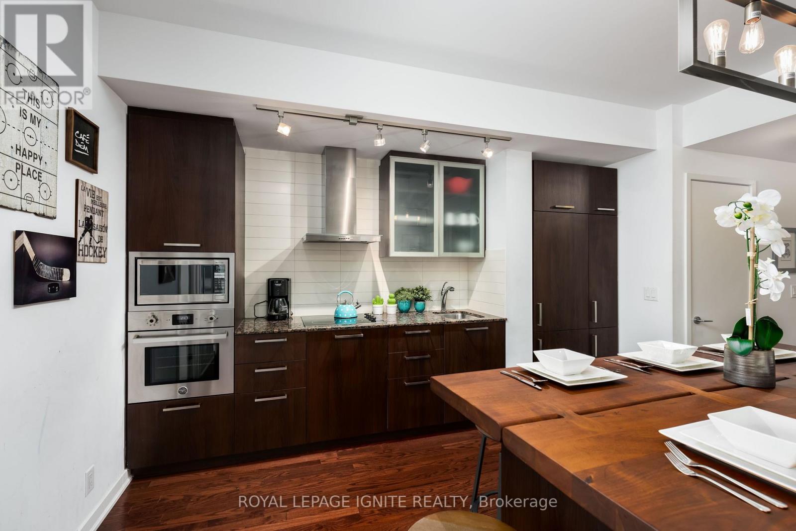 3303 - 14 York Street Property Photo 1
