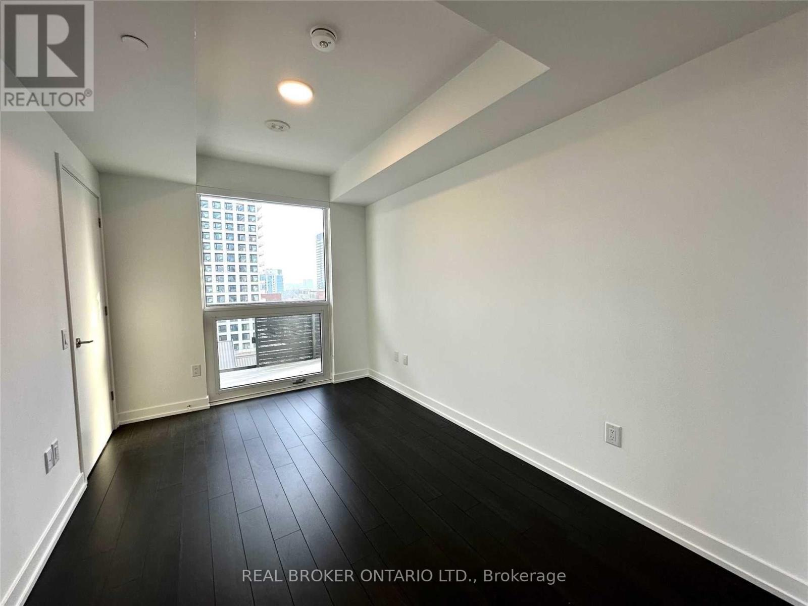 1401 - 39 Roehampton Avenue Property Photo 5