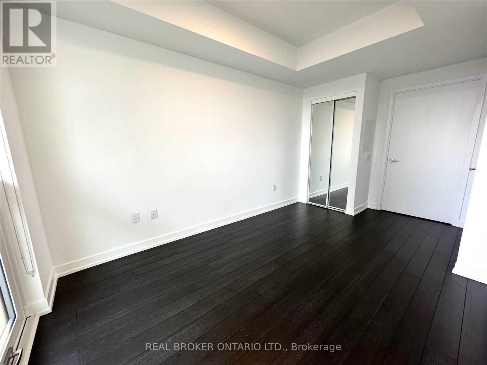 1401 - 39 Roehampton Avenue Property Photo 11