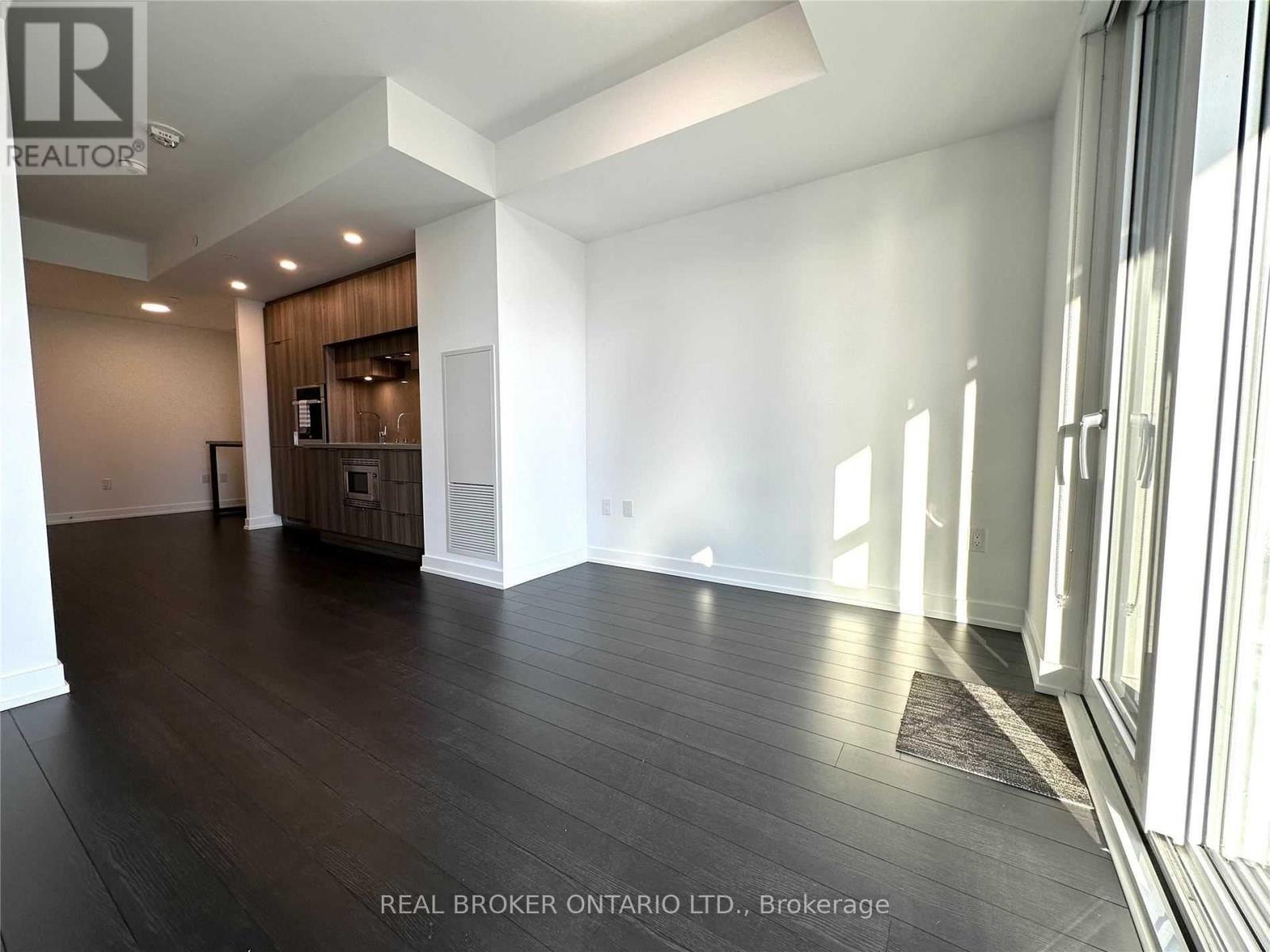 1401 - 39 Roehampton Avenue Property Photo 12