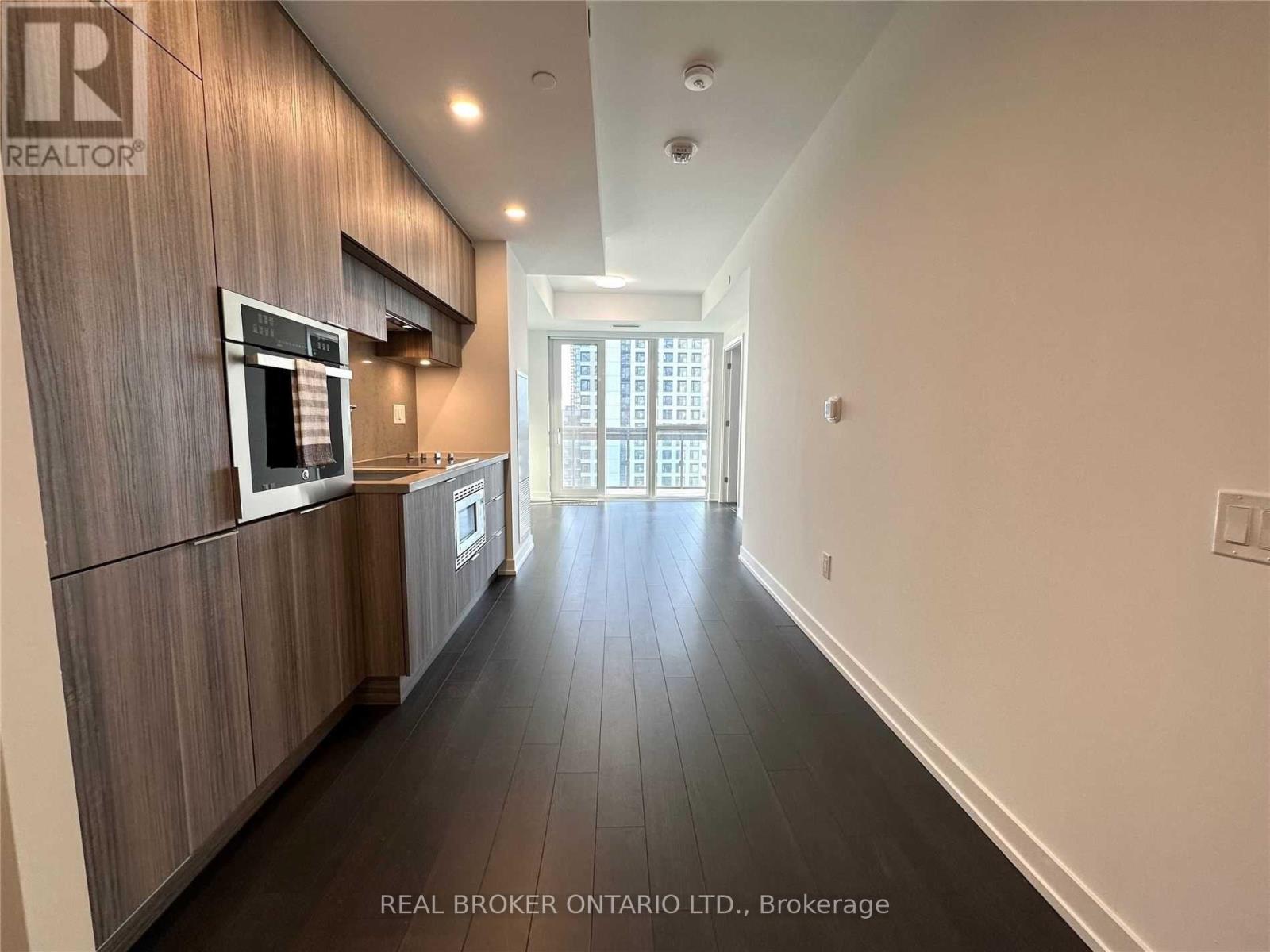 1401 - 39 Roehampton Avenue Property Photo 17
