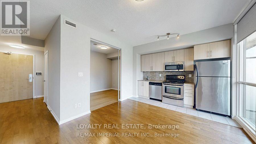 4907 - 65 Bremner Boulevard Property Photo 4