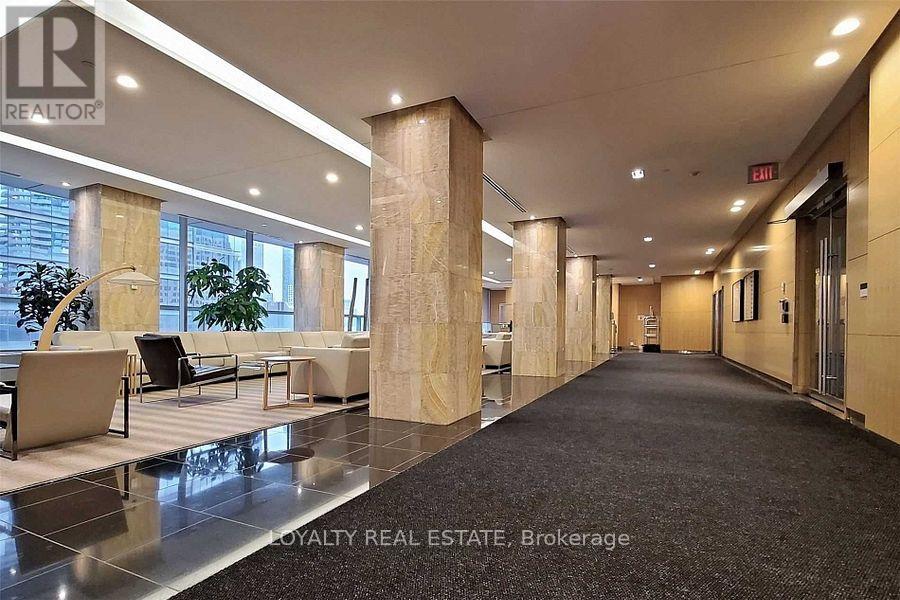 4907 - 65 Bremner Boulevard Property Photo 7