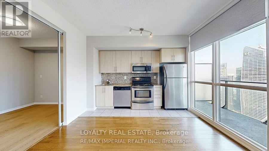 4907 - 65 Bremner Boulevard Property Photo 10