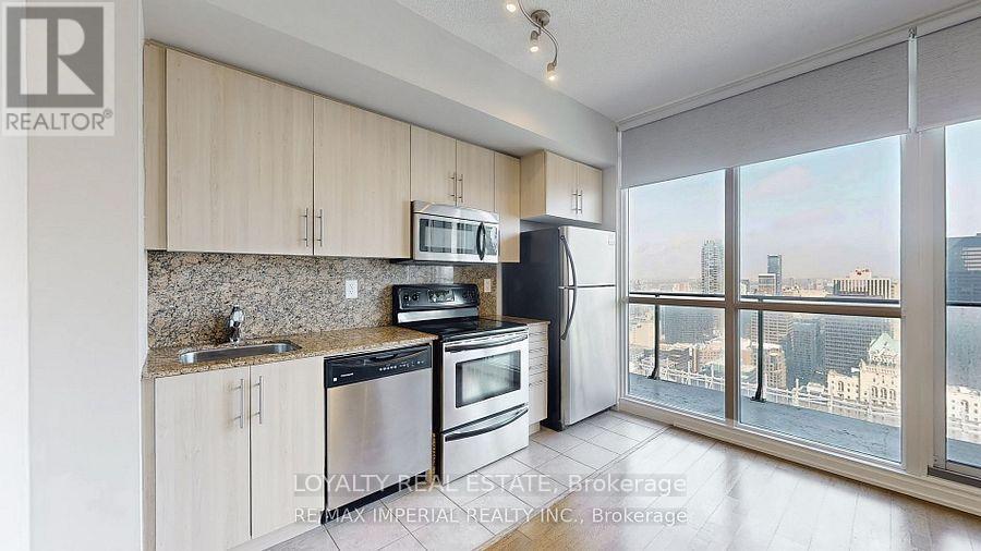 4907 - 65 Bremner Boulevard Property Photo 14