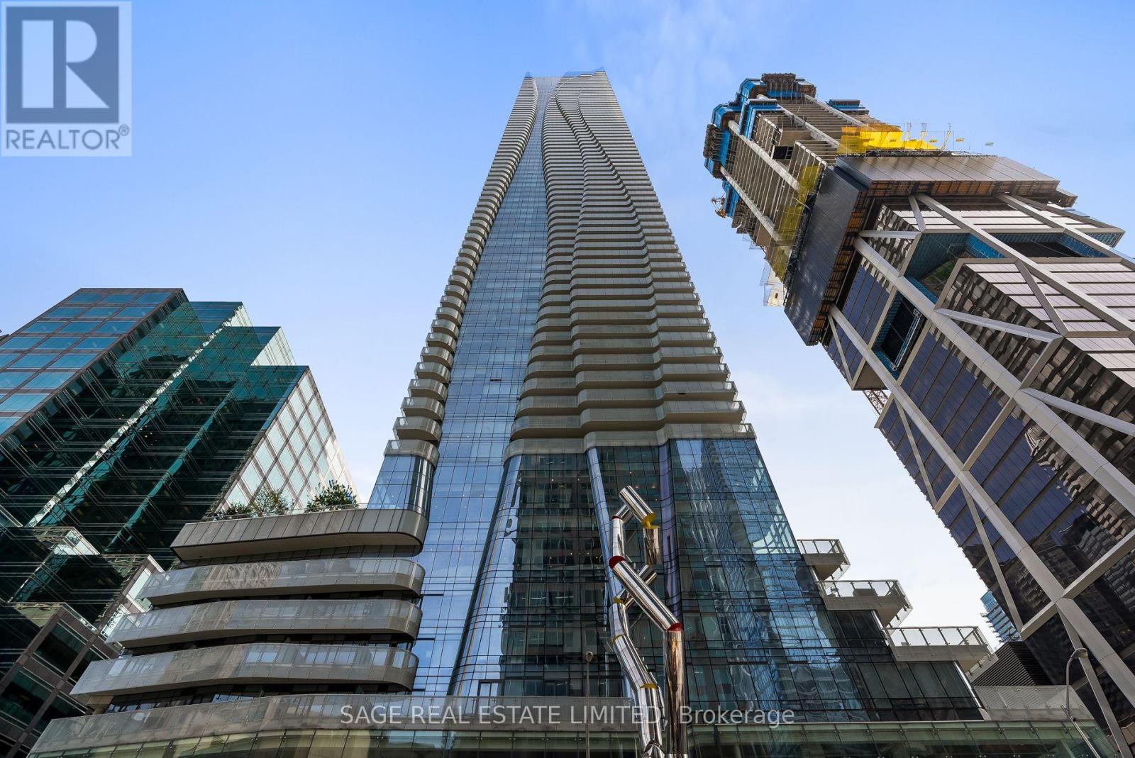 510 - 1 Bloor Street E Property Photo 1