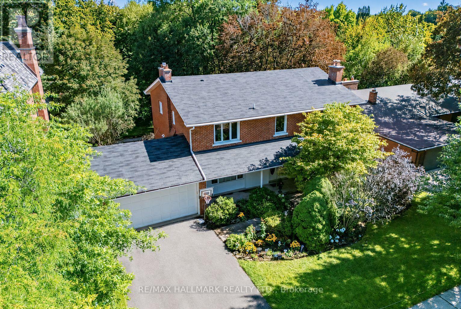 30 Medalist Road Property Photo 1