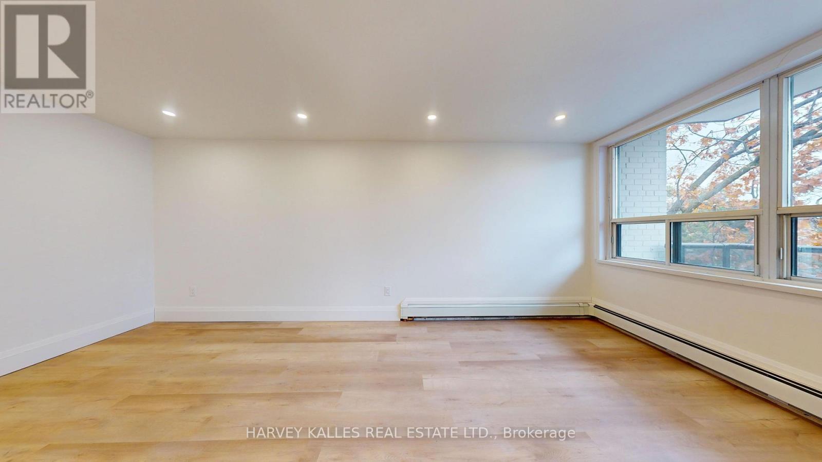 14 - 1 Marquette Avenue Property Photo 3