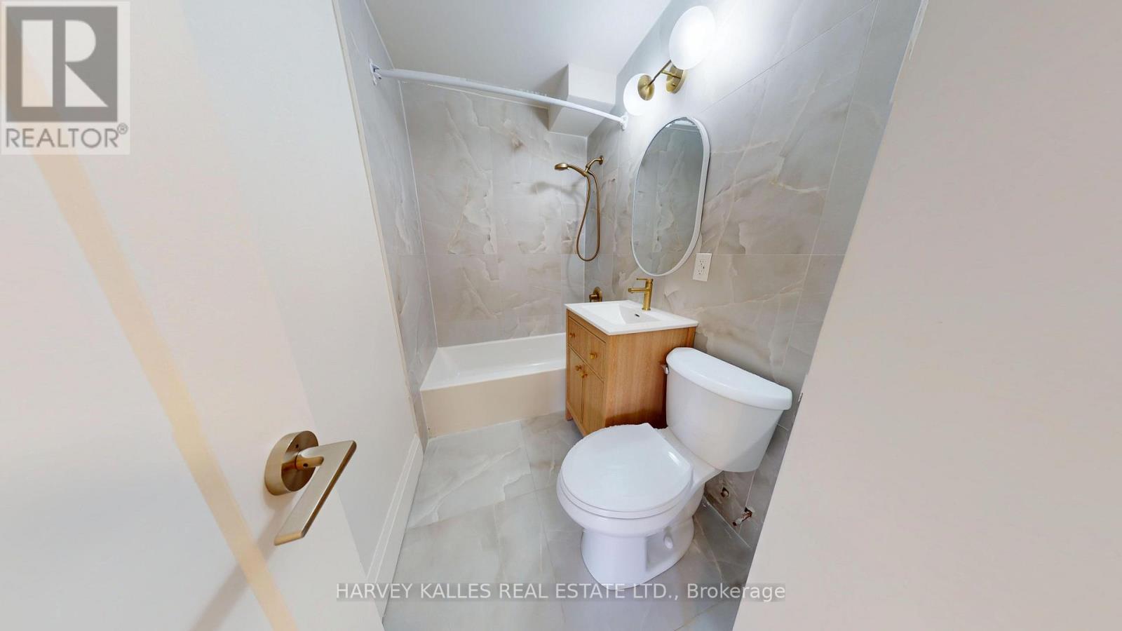 14 - 1 Marquette Avenue Property Photo 7