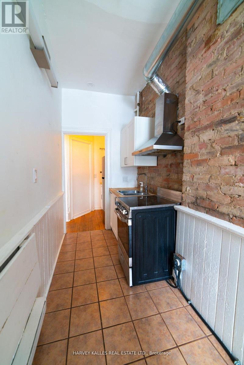 100 - 678 Huron Street Property Photo 4