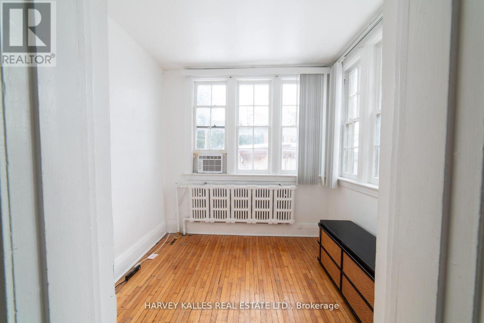 100 - 678 Huron Street Property Photo 5