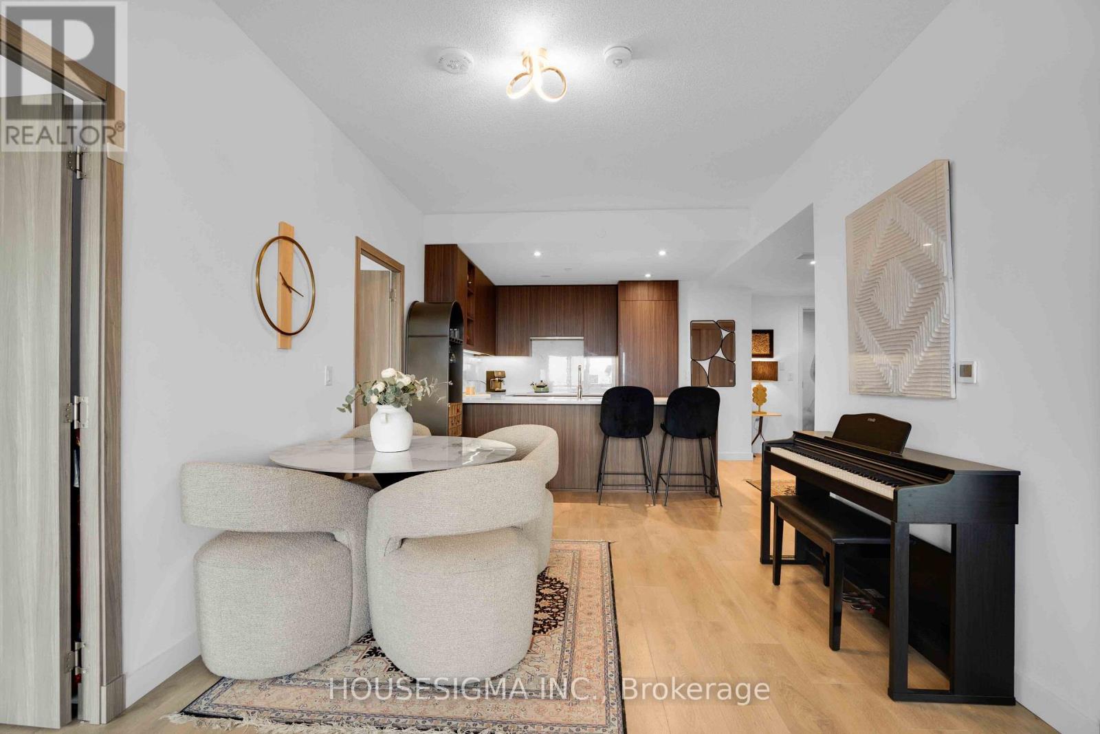 1803 - 25 Mcmahon Drive Property Photo 12