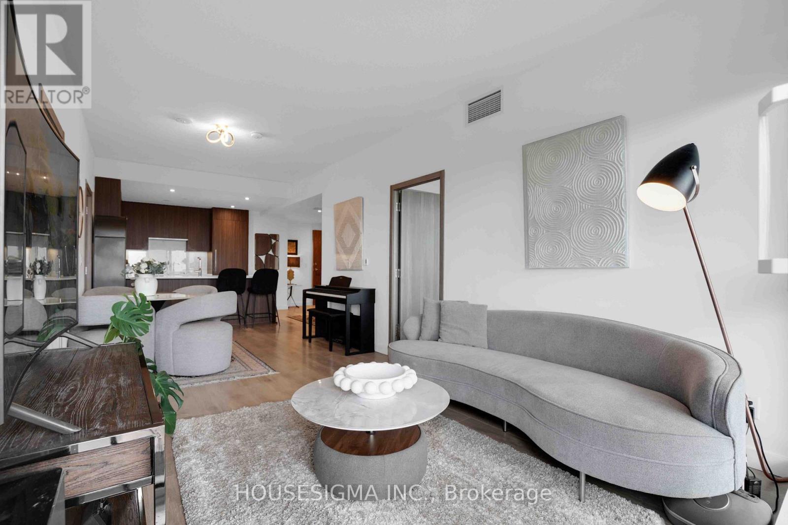 1803 - 25 Mcmahon Drive Property Photo 14
