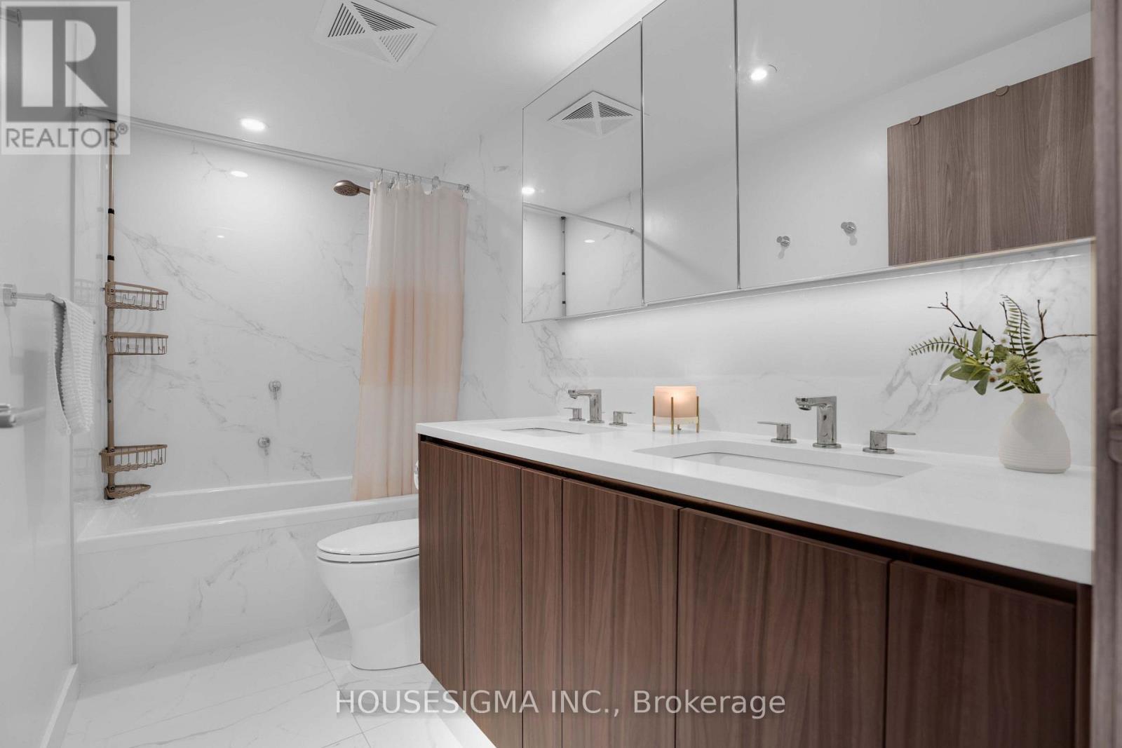 1803 - 25 Mcmahon Drive Property Photo 21