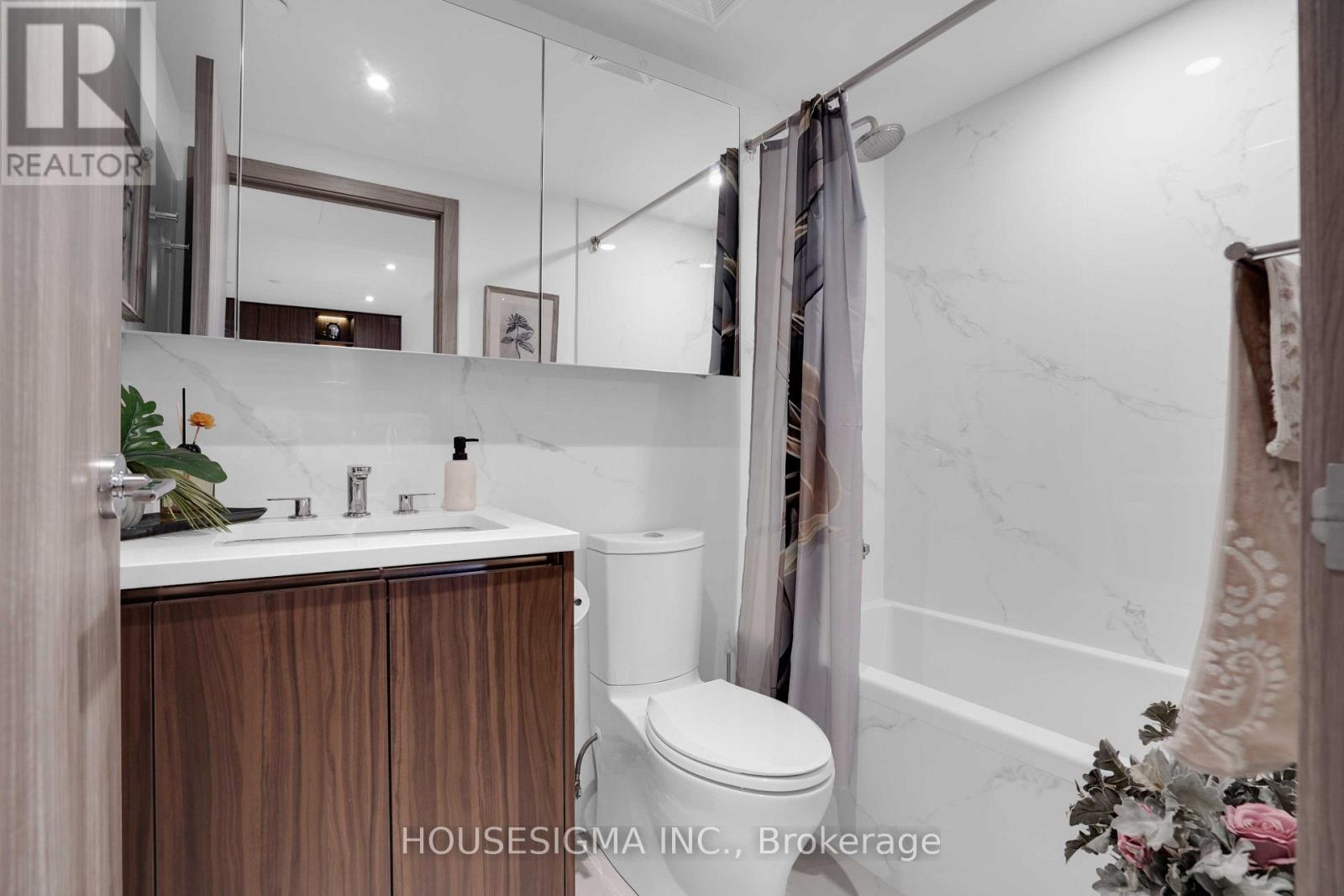 1803 - 25 Mcmahon Drive Property Photo 26