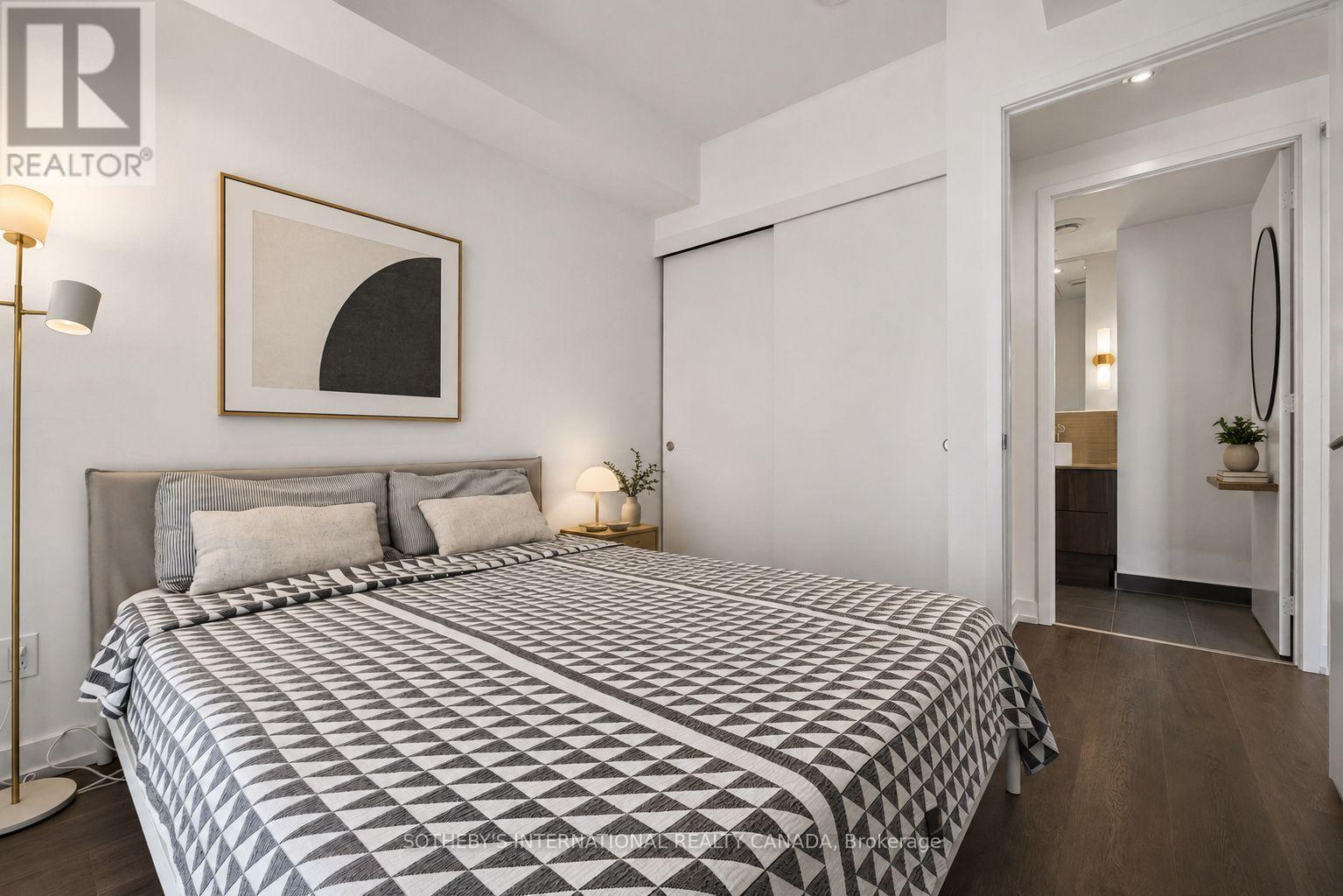 3001 - 161 Roehampton Avenue Property Photo 8