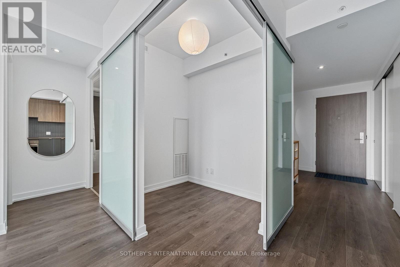 3001 - 161 Roehampton Avenue Property Photo 19