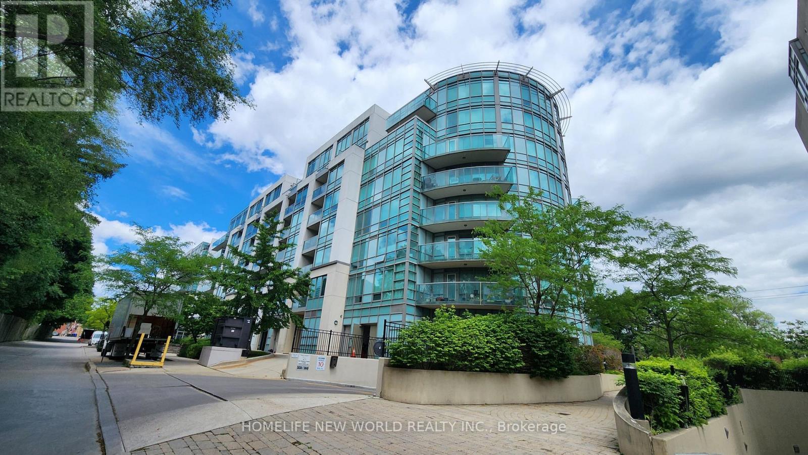 404 - 3830 BATHURST STREET Property Photo 1
