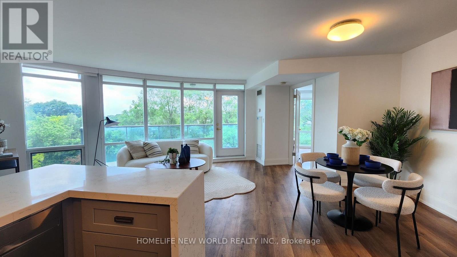 404 - 3830 Bathurst Street Property Photo 5