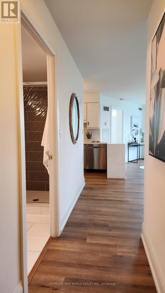 404 - 3830 Bathurst Street Property Photo 8