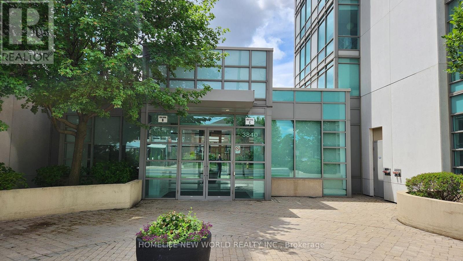 404 - 3830 Bathurst Street Property Photo 22