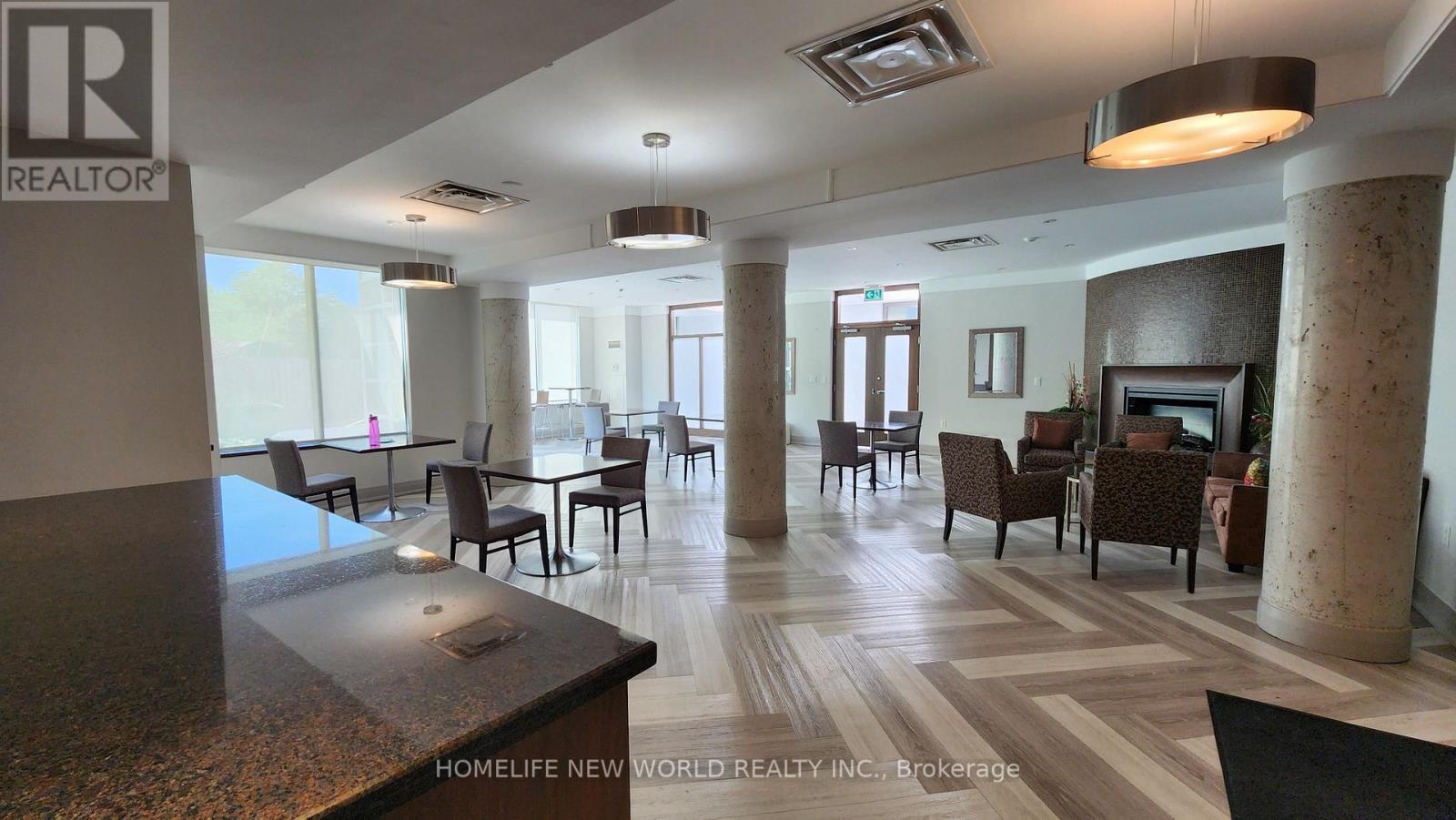 404 - 3830 Bathurst Street Property Photo 32