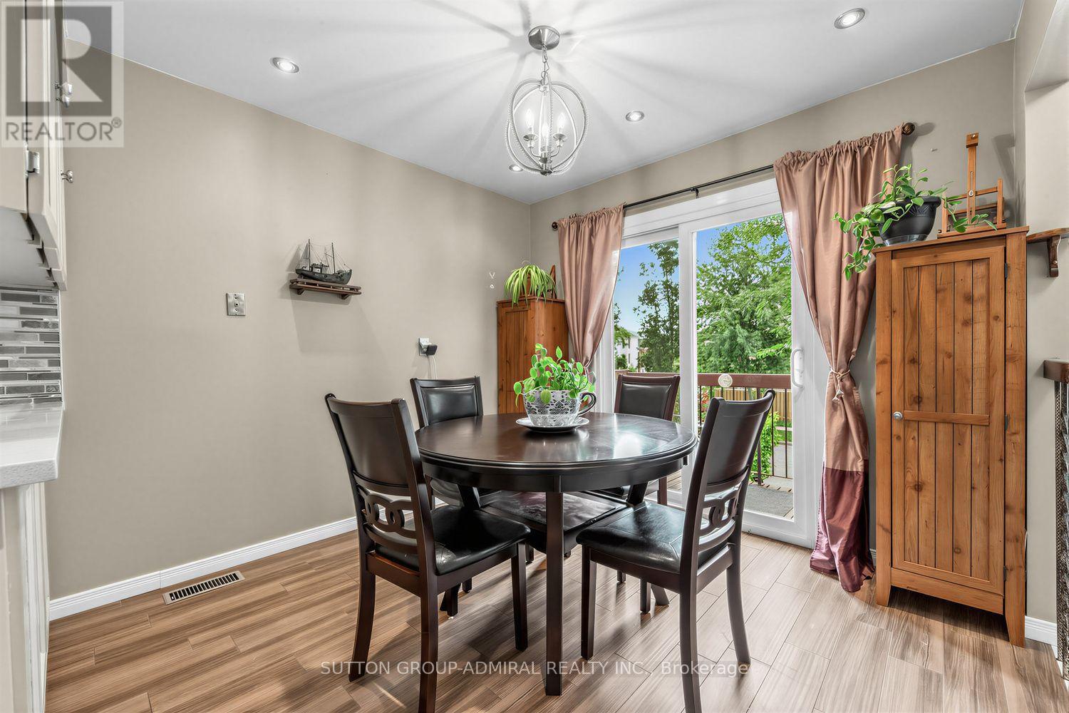 19 Carnival Court Property Photo 12